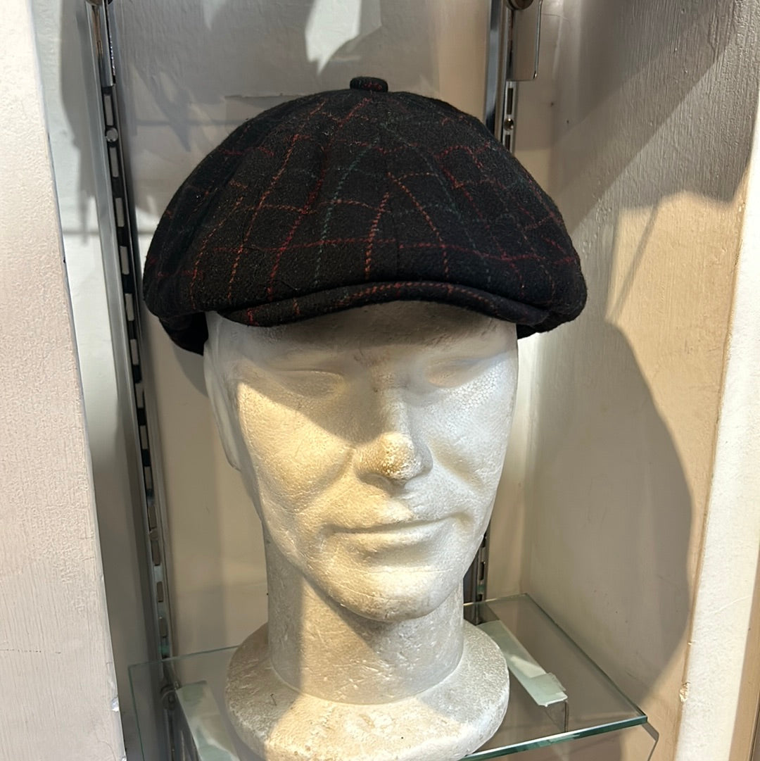 Coppola inglese otto spicchi nuova di colore nero in lana a fantasia  S/M e L/XL