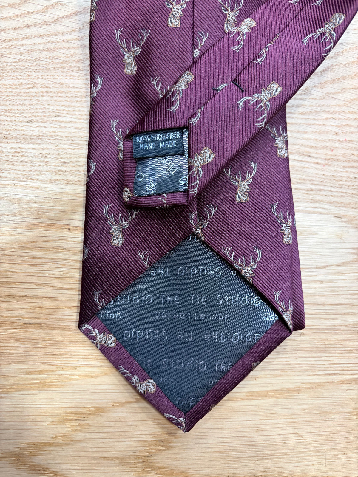 Cravatta inglese bordeaux con cervo - English Bordeaux Head Stag Tie