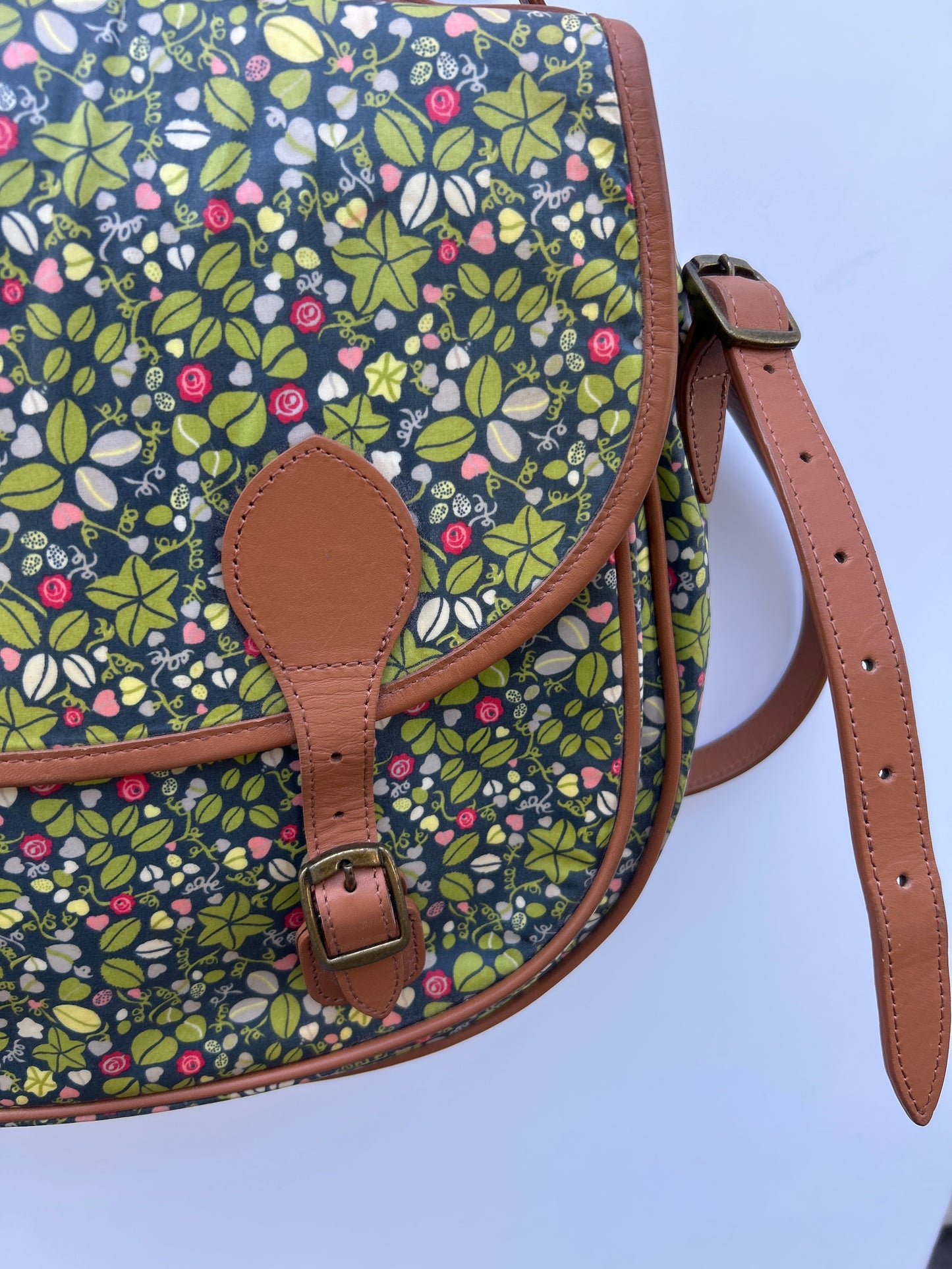 Borsa Barbour vintage a tracolla con fantasia e inserti in pelle