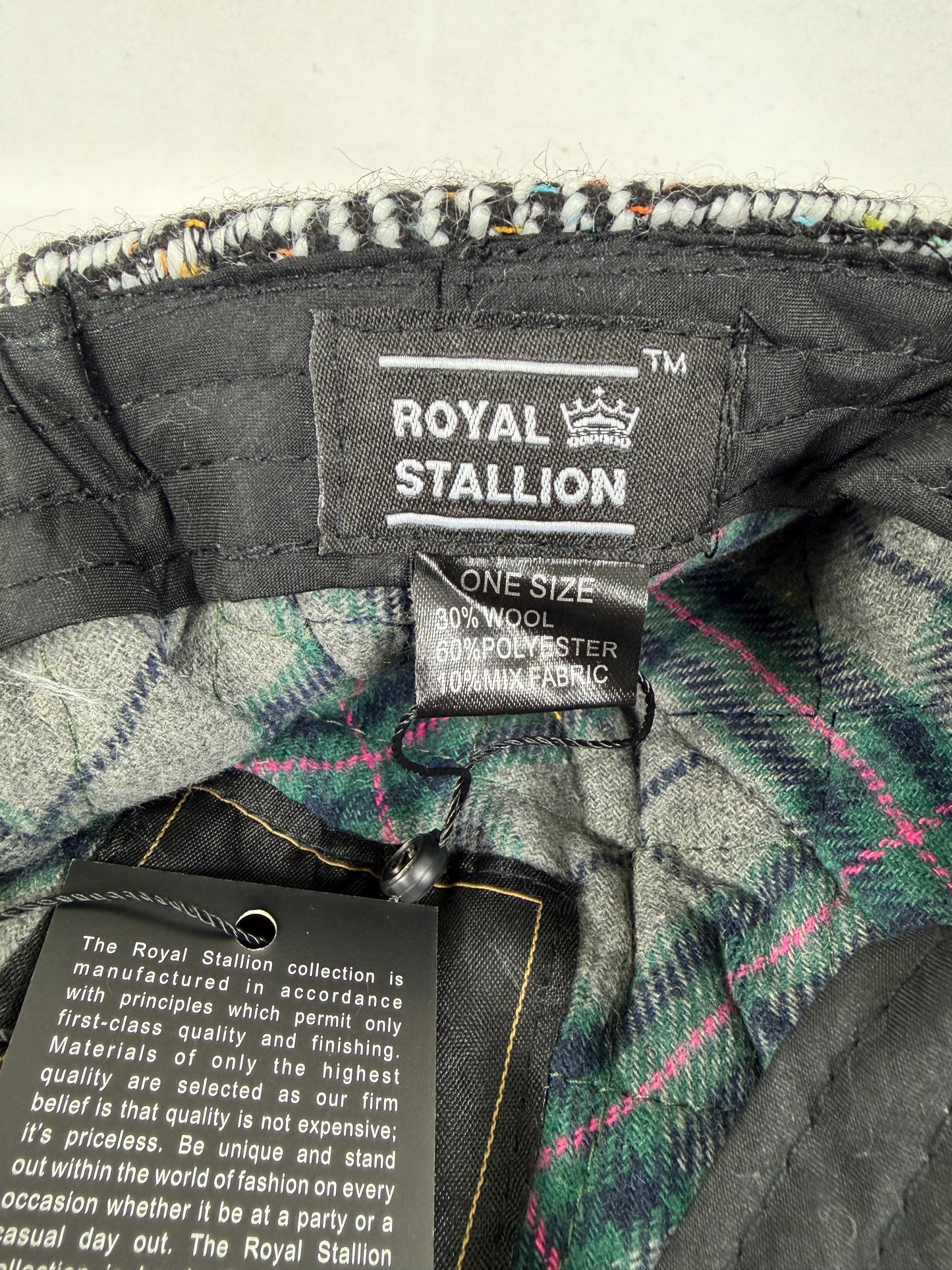 Coppola nuova inglese in lana bianca e nera a spina di pesce Wool Black White Herringbone Flat Cap