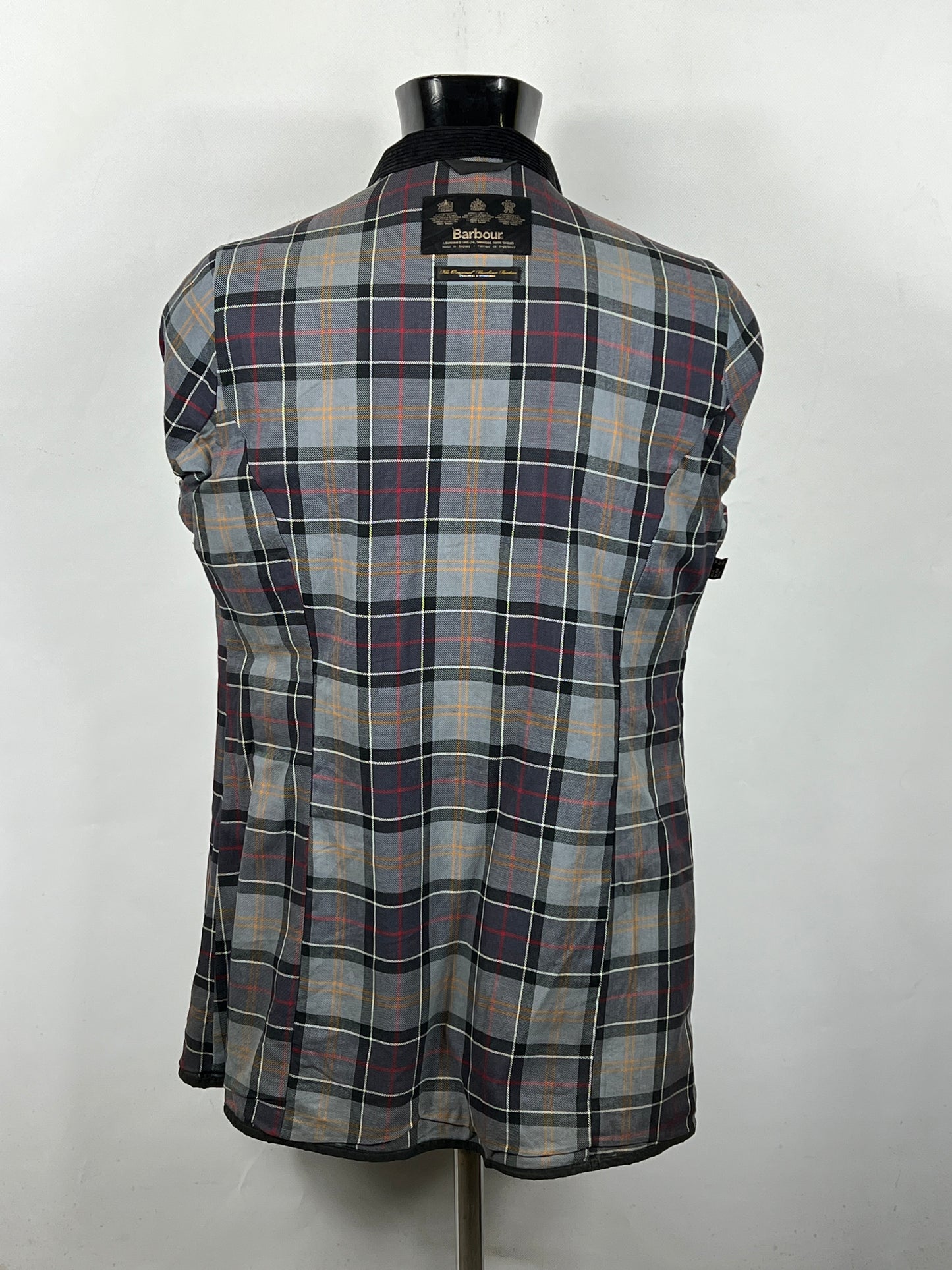 Giacca Barbour con cintura nera utility mac UK14 -Black wax jacket size UK14 with belt M