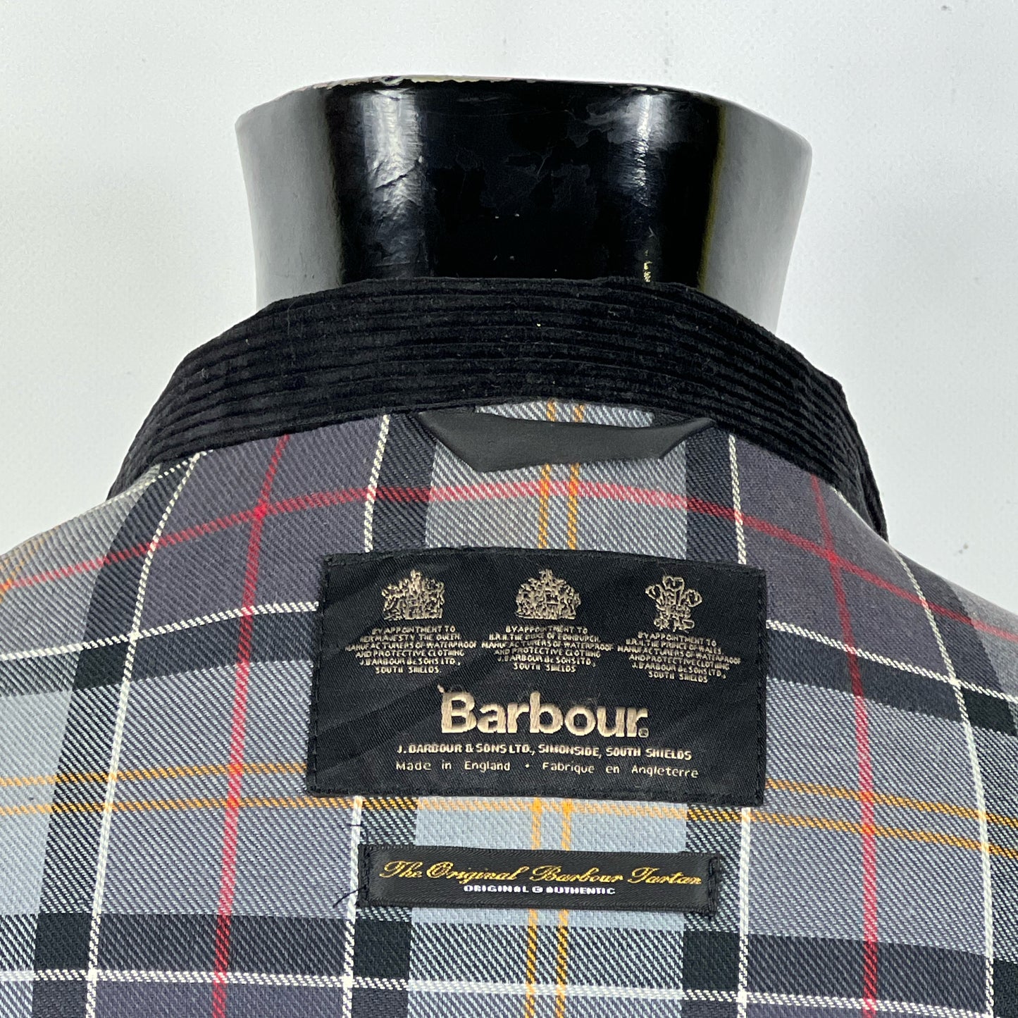 Giacca Barbour con cintura nera utility mac UK14 -Black wax jacket size UK14 with belt M