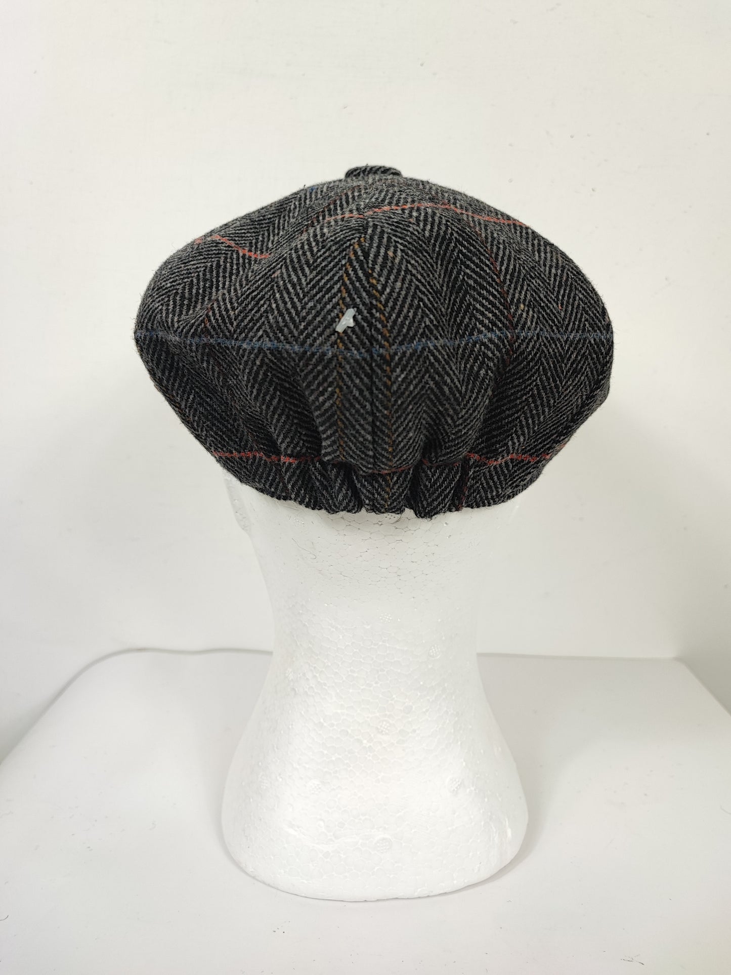 Coppola nuova inglese in lana in tweed grigia a otto spicchi stile Peaky Blinders