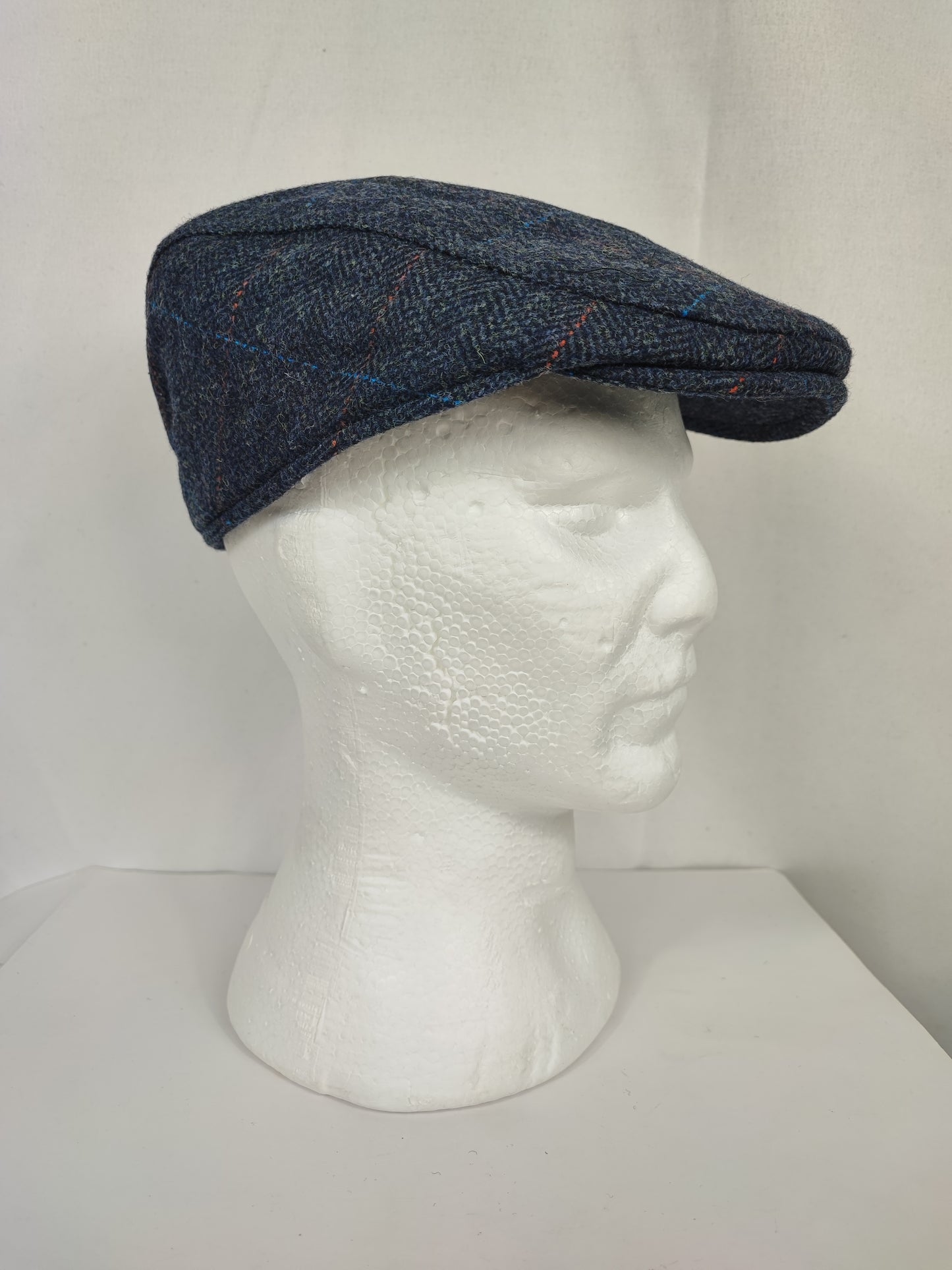 Coppola nuova inglese in lana liscia blu con righe colorate - Wool Navy Herringbone flat cap
