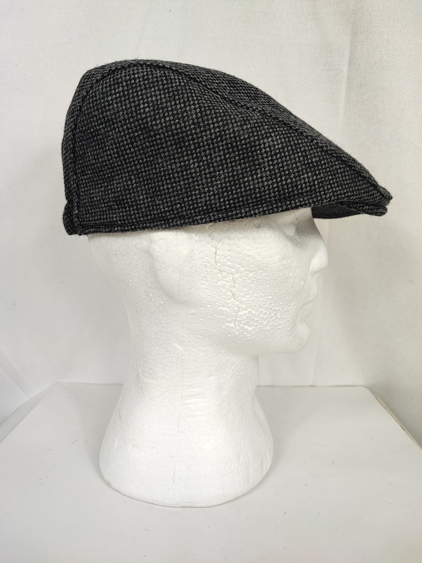 Coppola nuova inglese in lana liscia grigia e nera a quadretti- Wool Grey and black flat cap