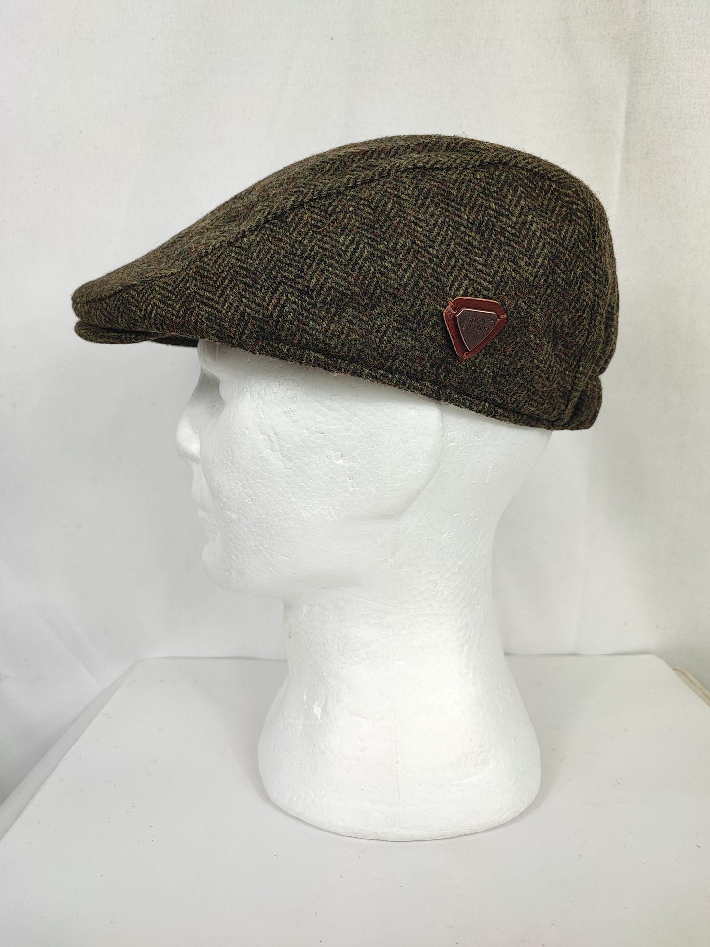 Coppola nuova inglese in lana liscia verde a spina di pesce- Wool green herringbone flat cap
