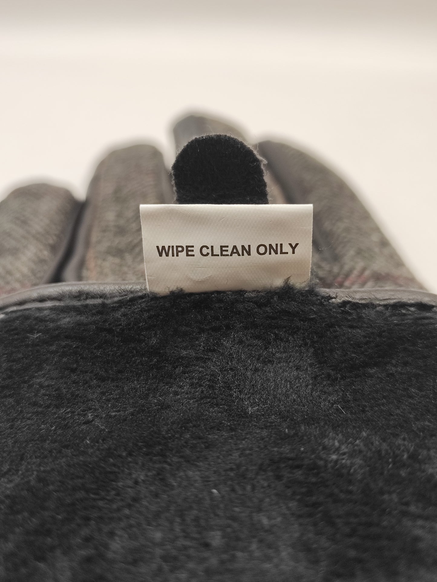 Guanti nuovi inglesi in lana grigio a spina di pesce e ecopelle