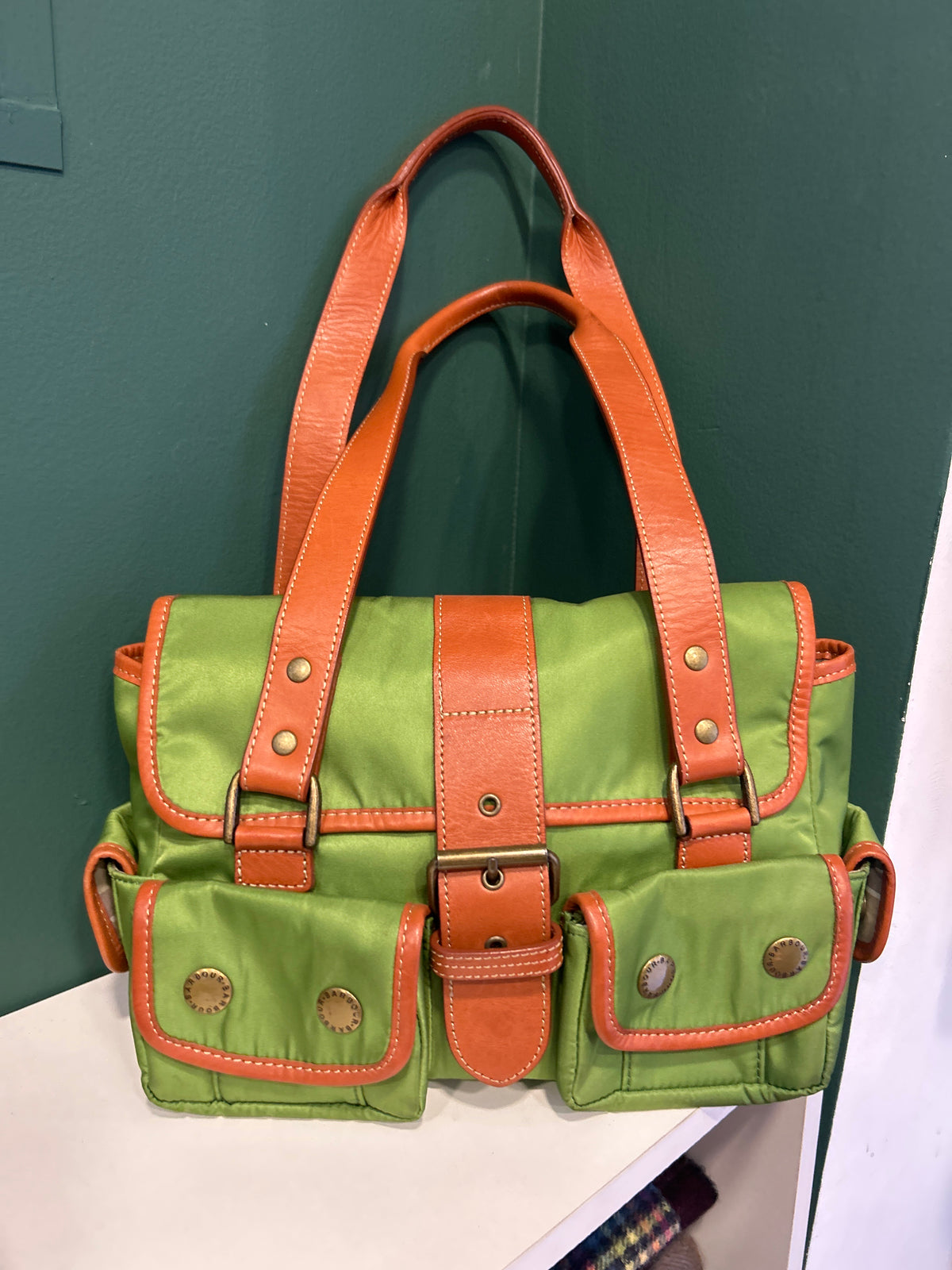 Borsa Barbour verde con inserti in pelle