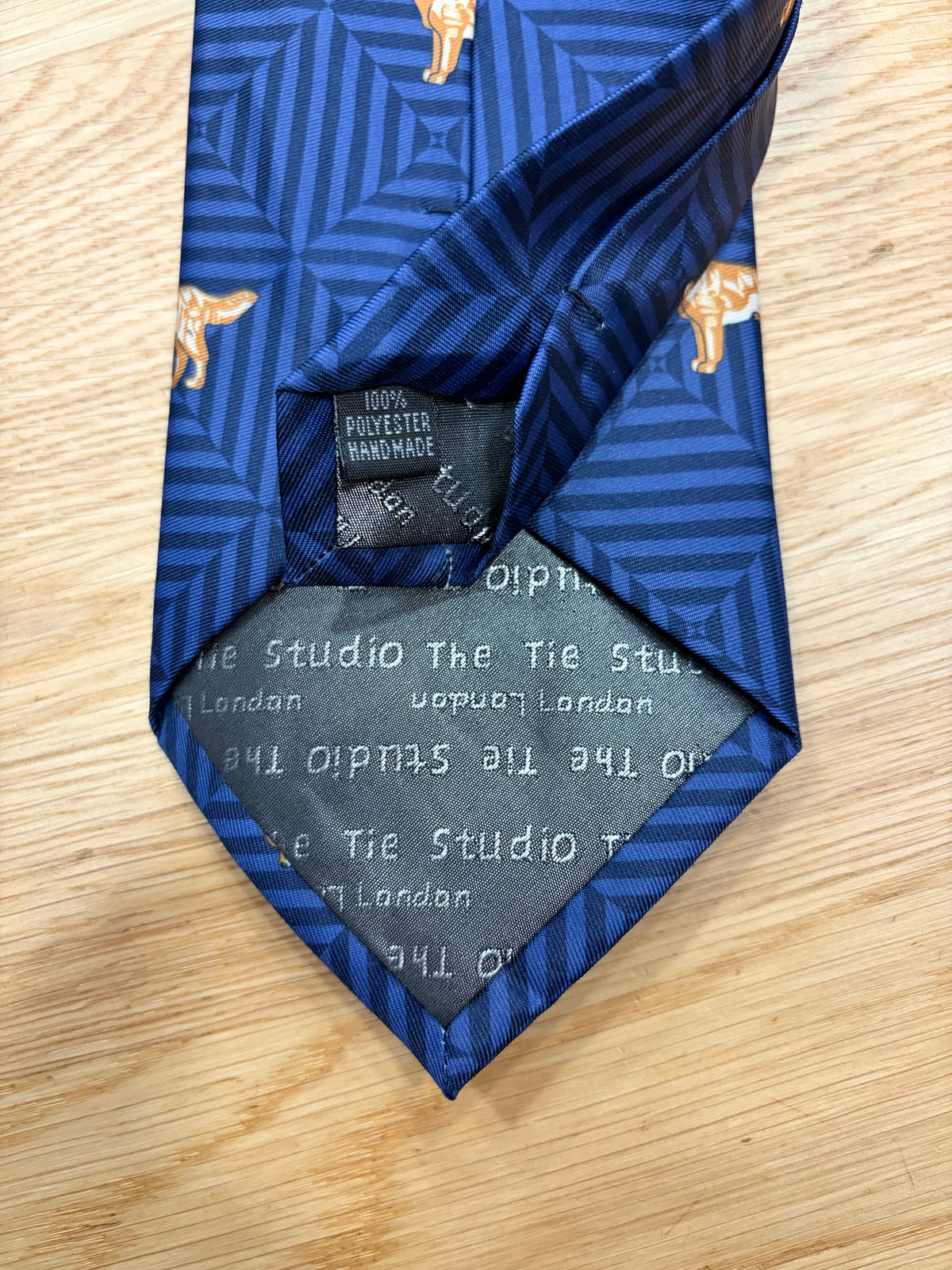 Cravatta inglese blu con Labrador- English Navy Labrador tie
