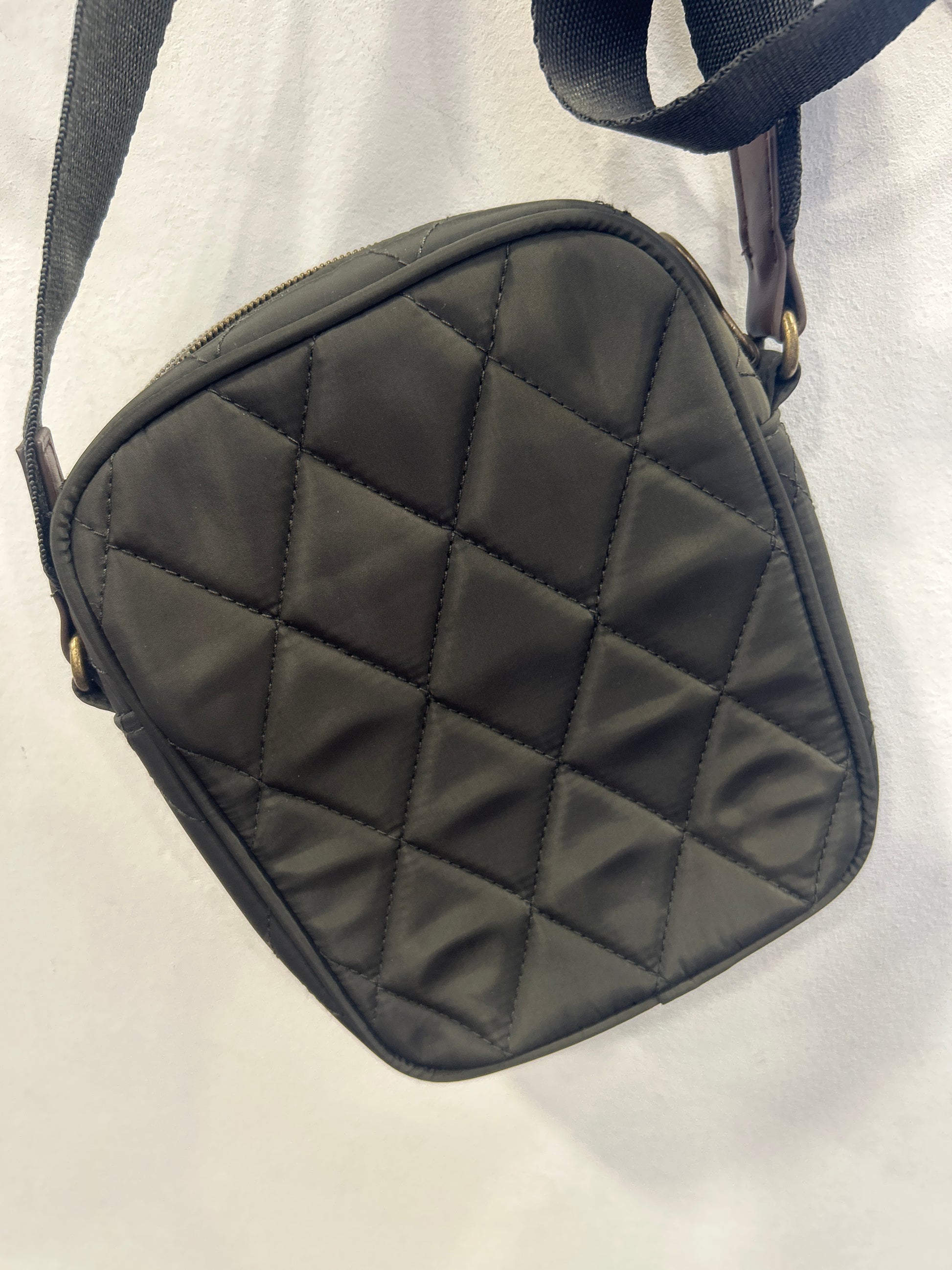 Borsa piccola trapuntata verde con tracolla - Shop In London