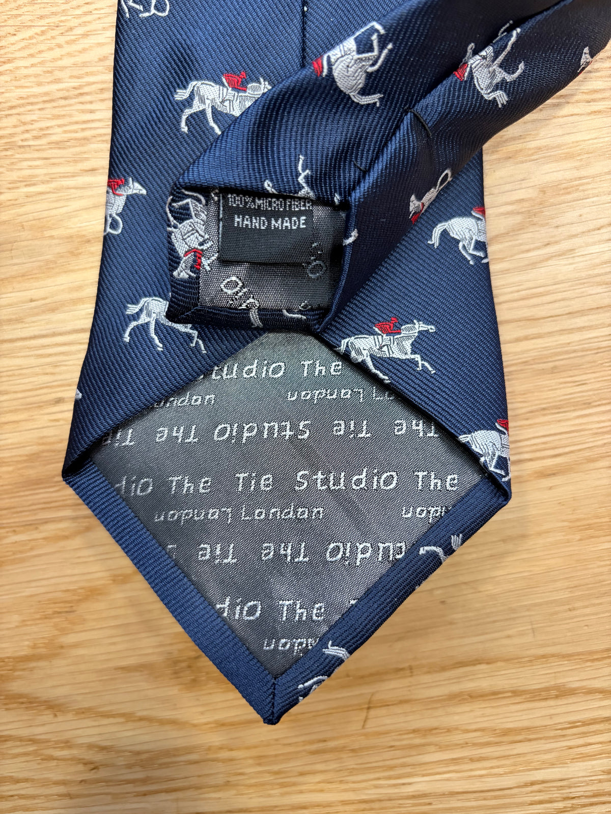 Cravatta inglese Blu con cavallo - English Navy Horse Tie