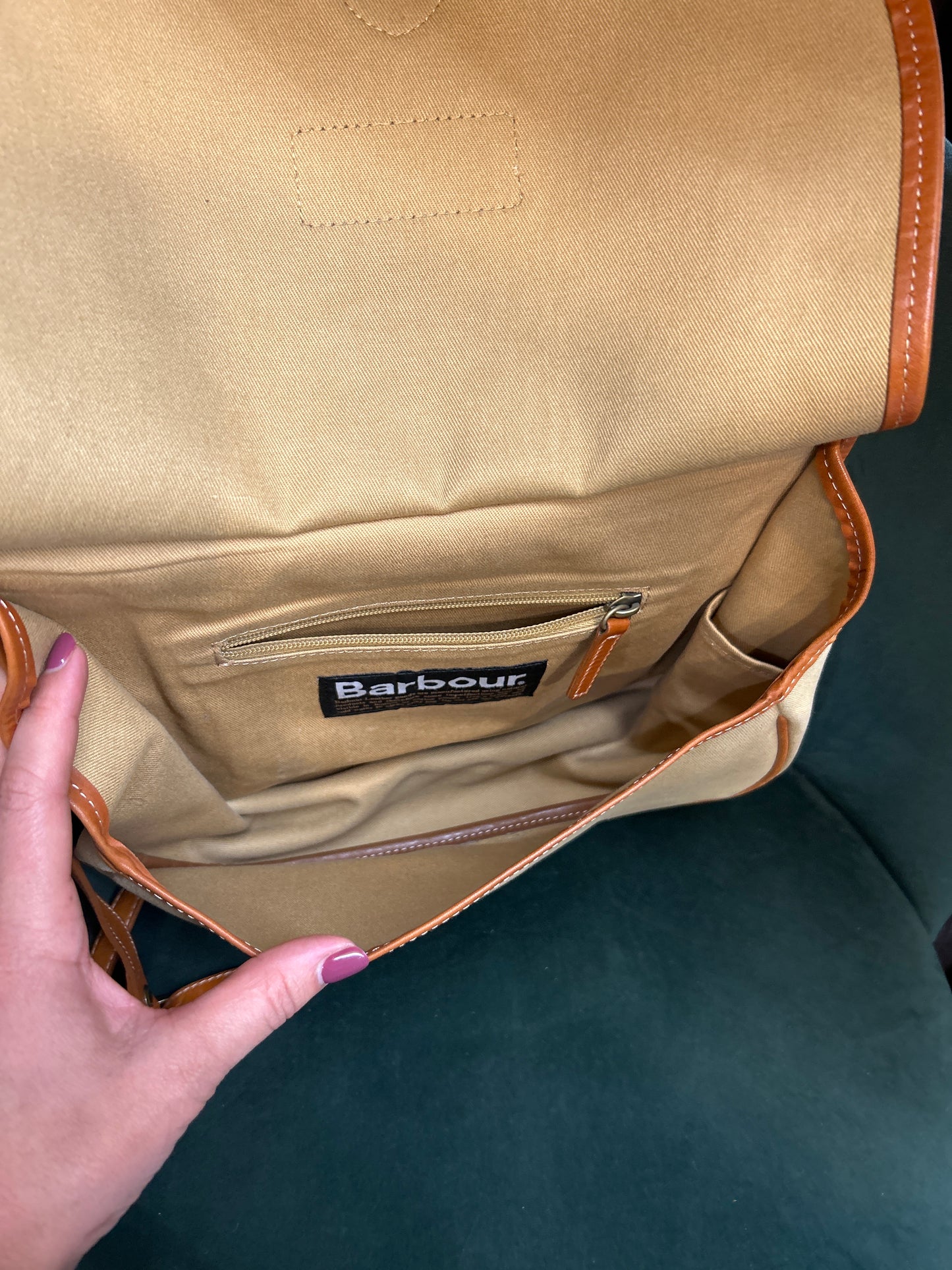 Borsa Barbour a tracolla beige con inserti in pelle