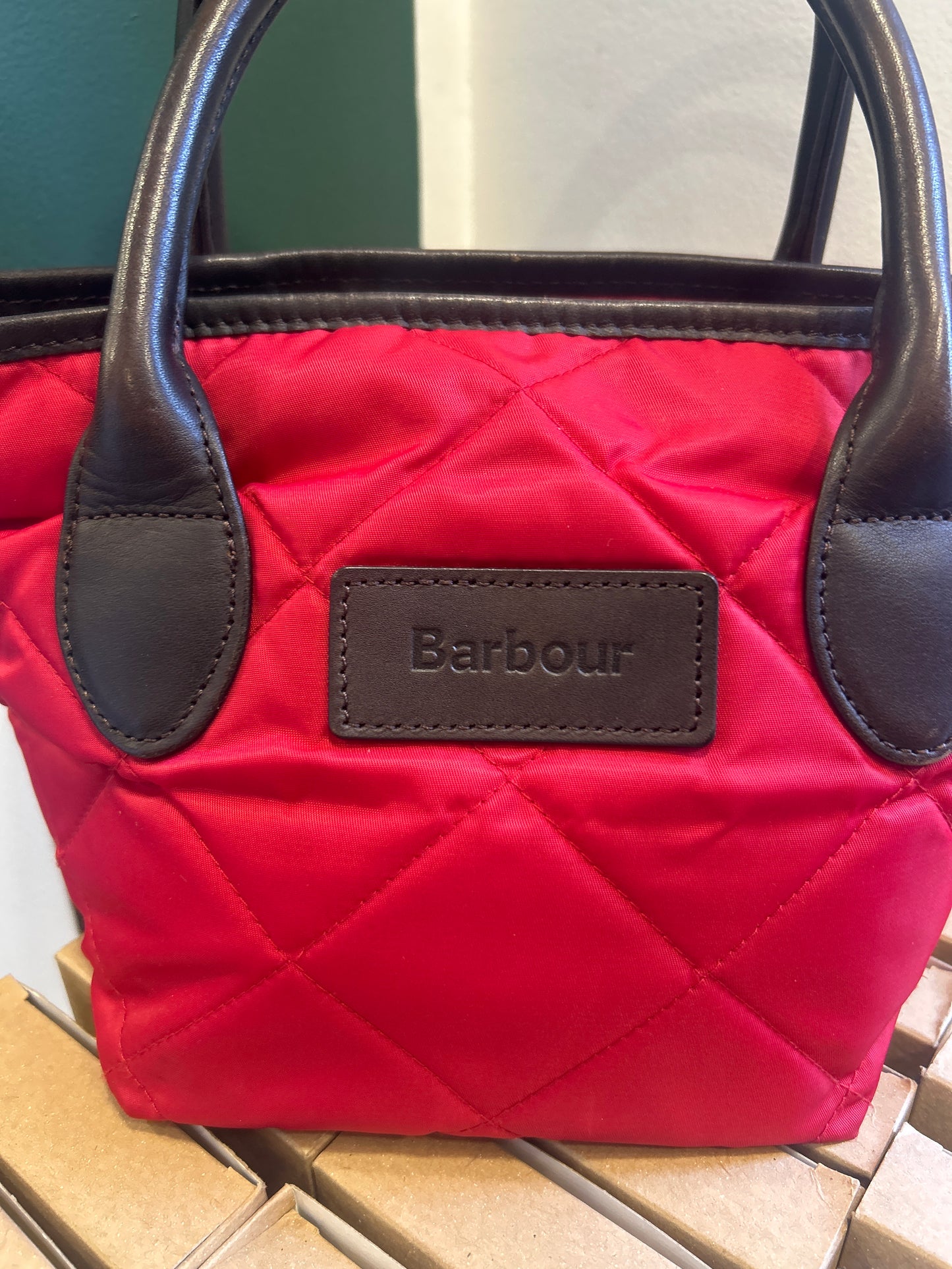 Borsa piccola Barbour rossa impermeabile Lady Bag - Shop In London