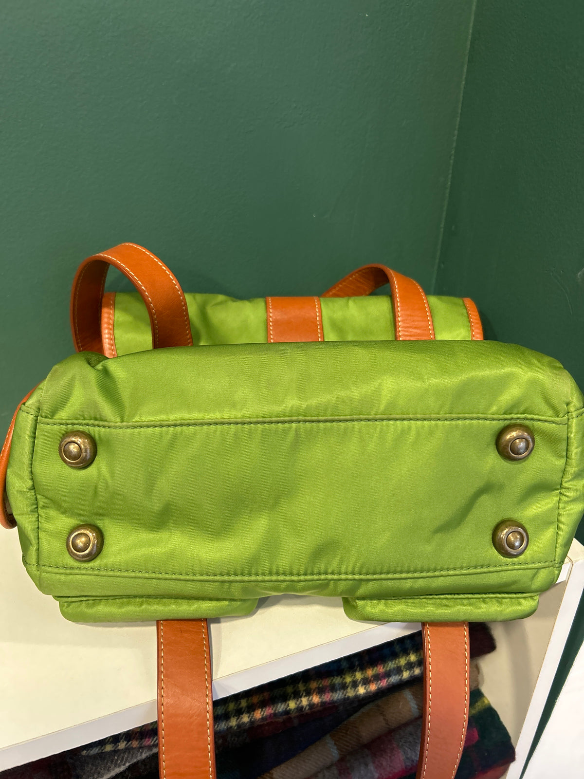 Borsa Barbour verde con inserti in pelle