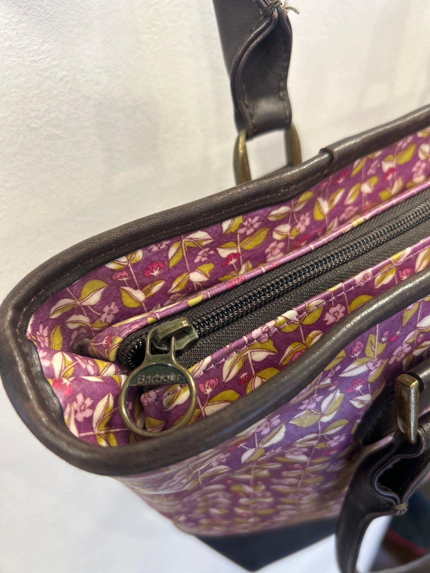 Borsa Barbour da donna tela e pelle fantasia liberty - Shop In London