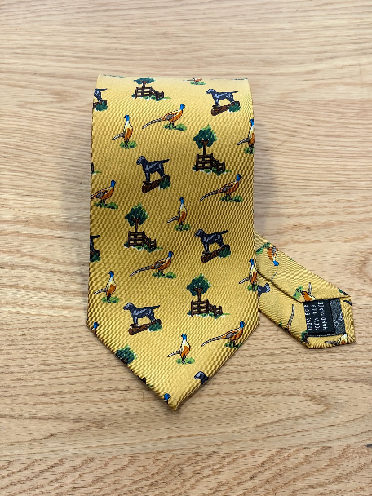 Cravatta inglese senape in seta con fagiano e cane- English mustard pheasant and dog silk tie