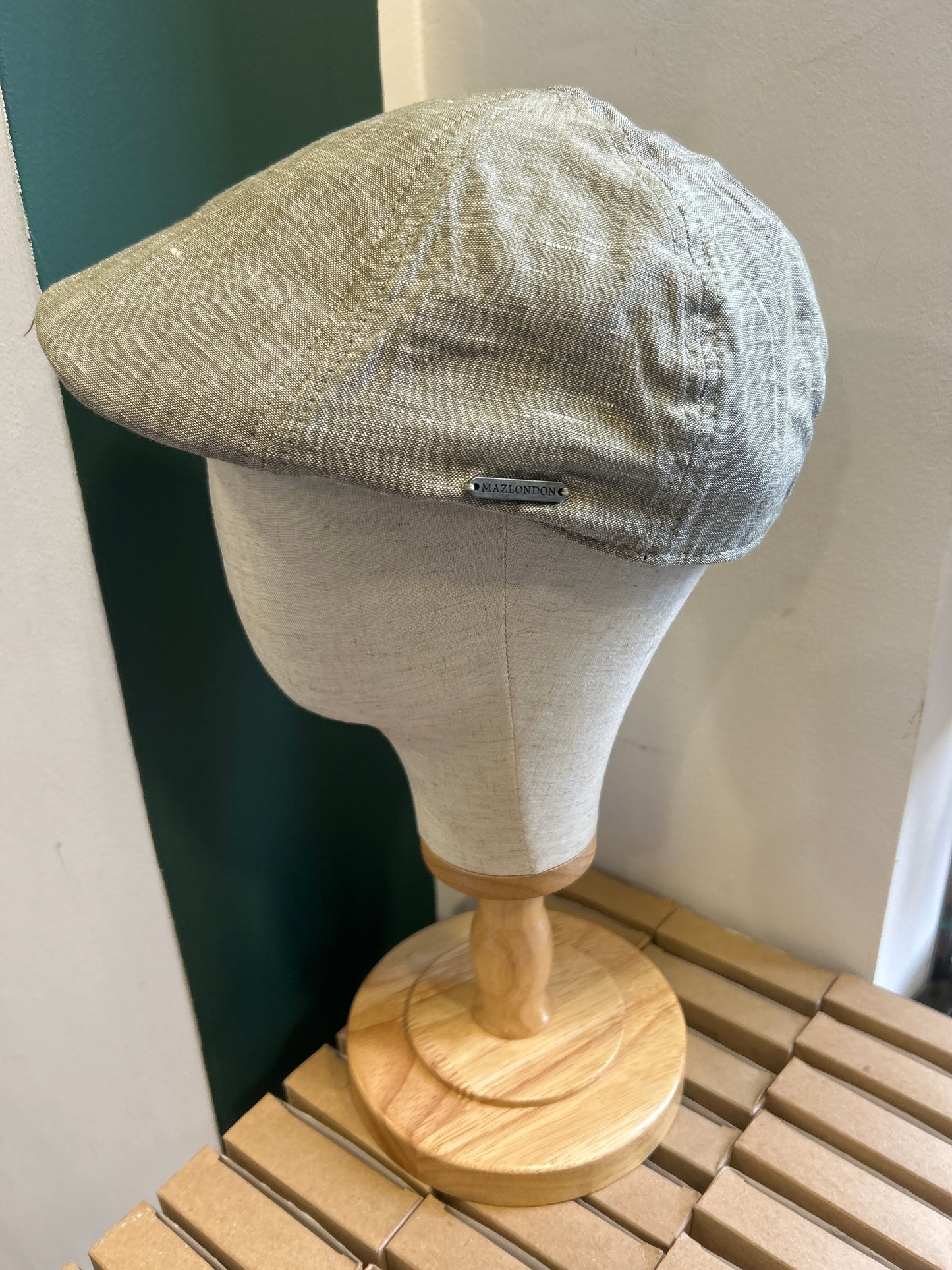 Coppola nuova inglese in lino verde chiaro - New English Duckbill in linen Light Green Color - Shop In London