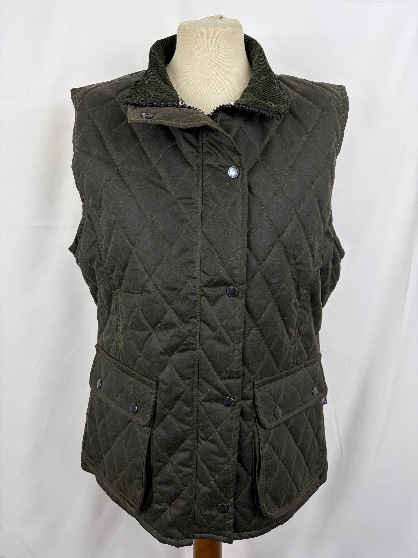 Gilet nuovo da donna cerato inglese colore verde - Lady Wax Olive Quilted Gilet - Shop In London