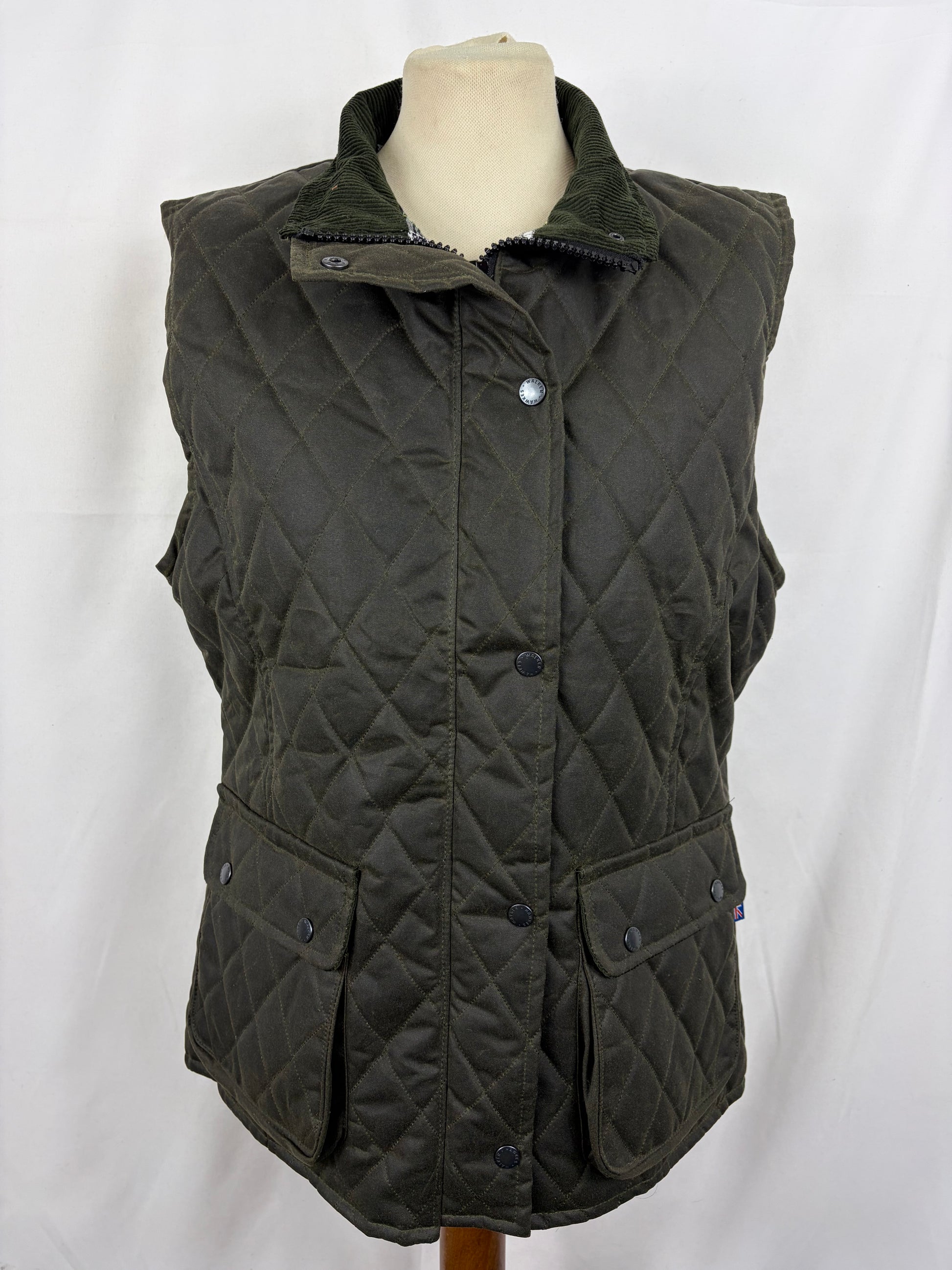 Gilet nuovo da donna cerato inglese colore verde - Lady Wax Olive Quilted Gilet - Shop In London