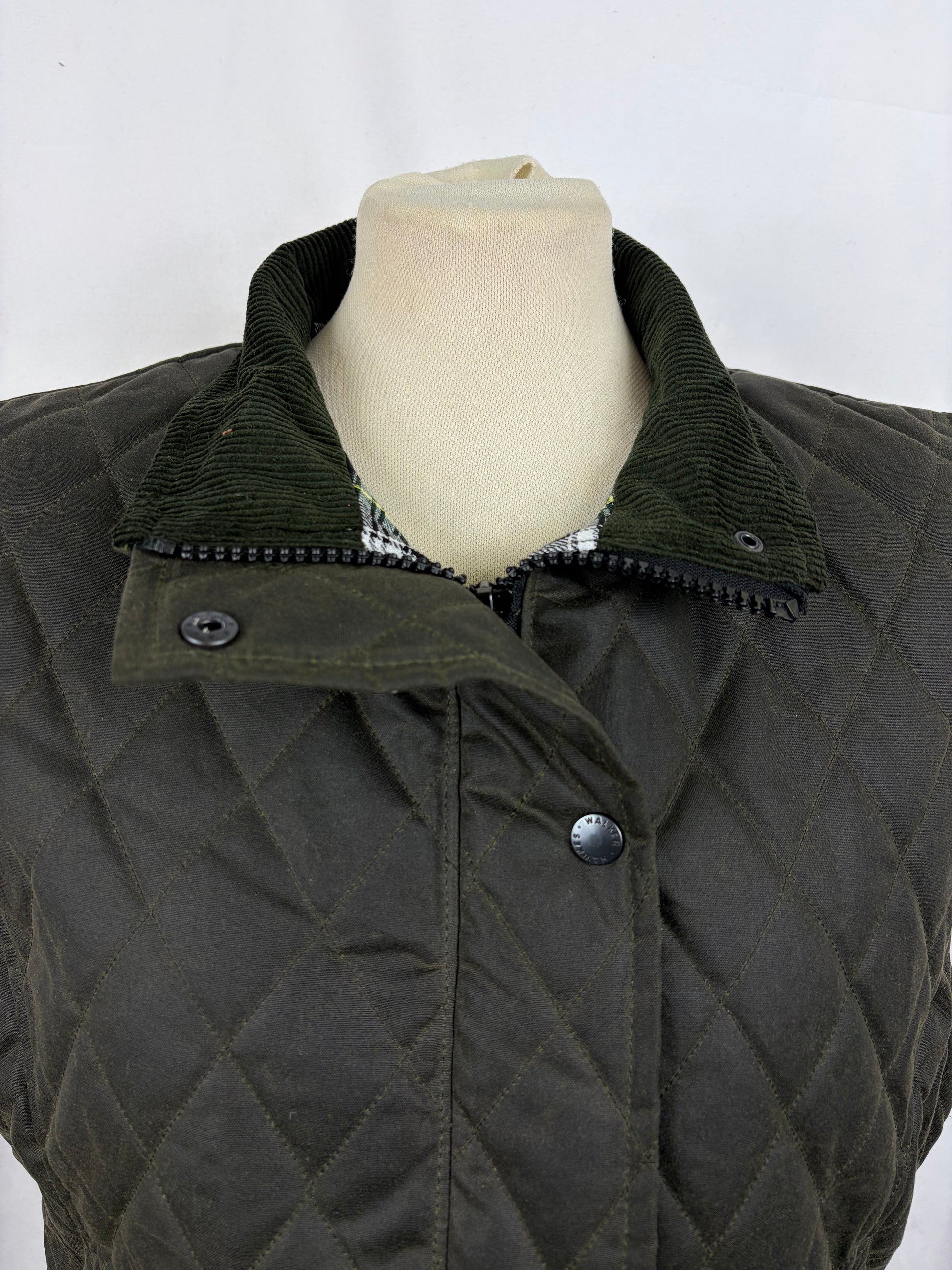 Gilet nuovo da donna cerato inglese colore verde - Lady Wax Olive Quilted Gilet - Shop In London