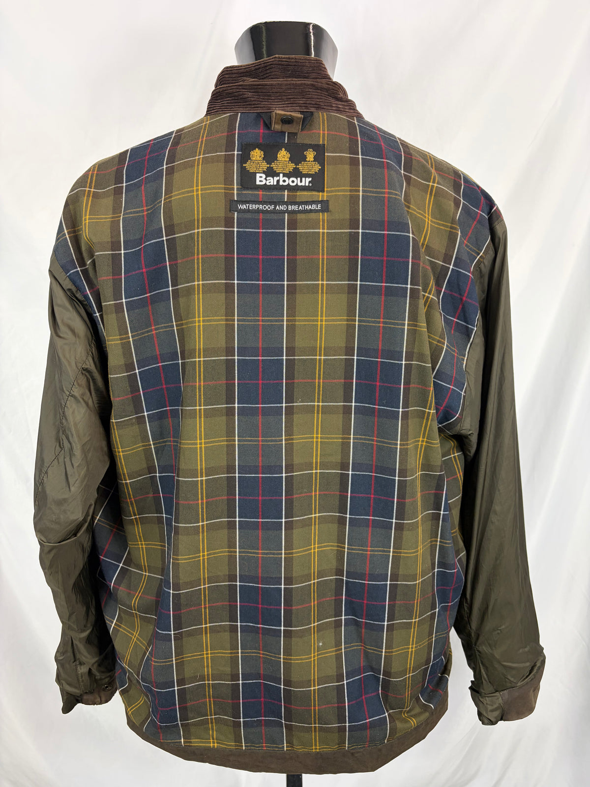 Giacca Barbour International oliva C44 XL- Man Barbour International Duracotton Olive size c44