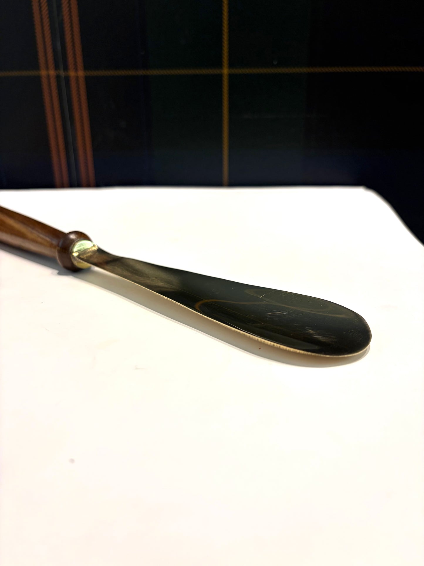 Calzascarpe in legno impugnatura con palla da calcio - Shop In London