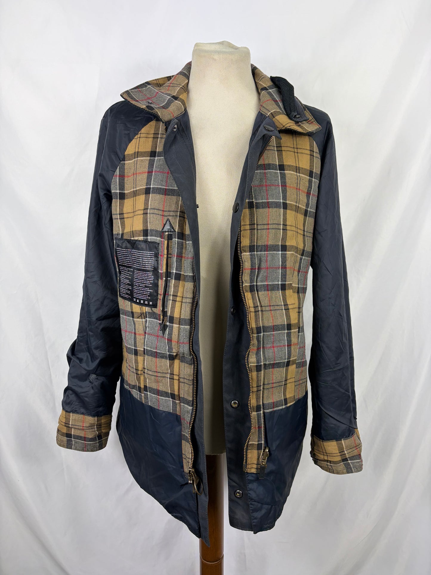 Giacca Barbour Beadnell blu UK10 small -Navy Beadnell lady wax jacket UK10 tg. 40 - Shop In London