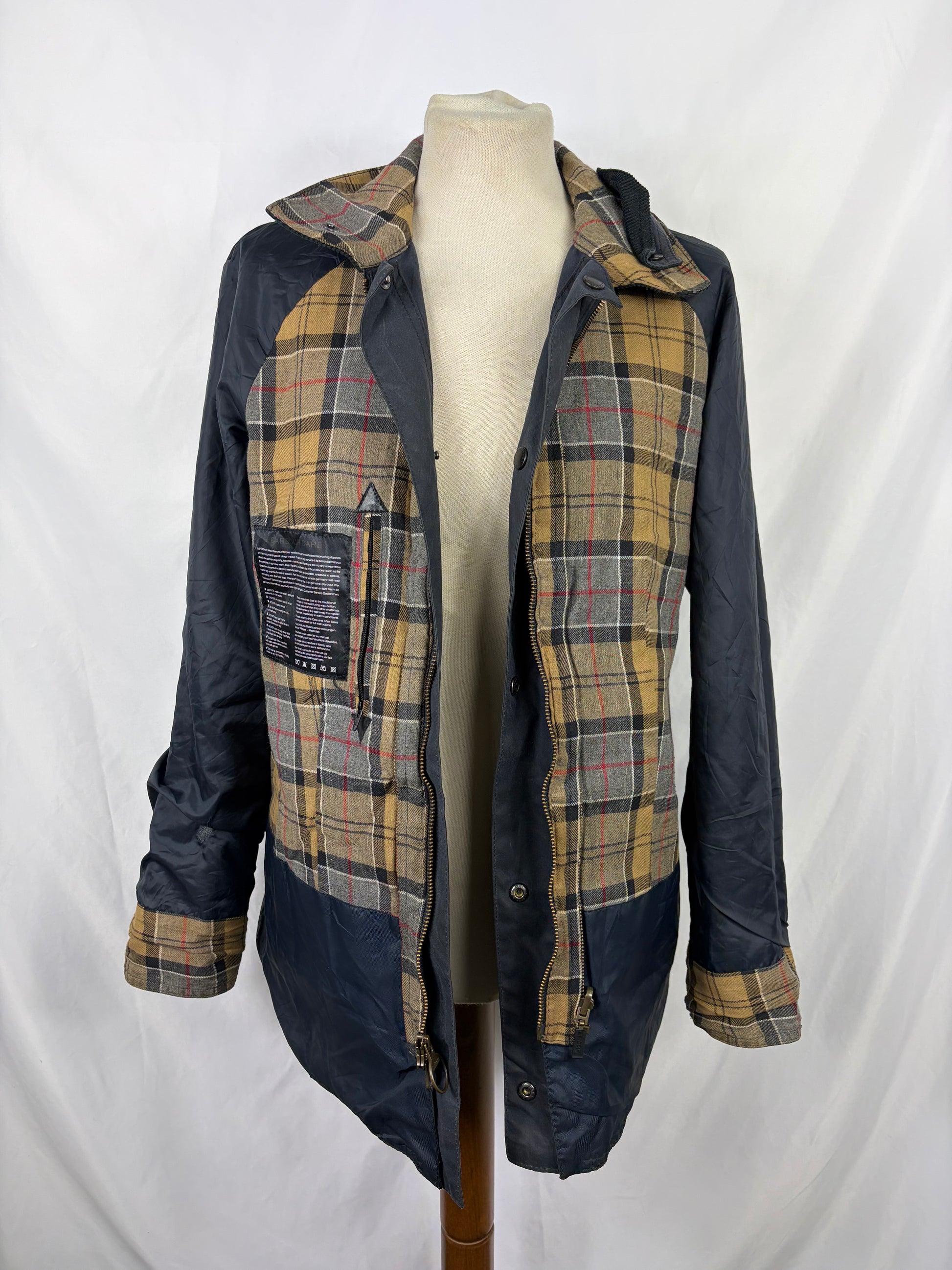 Giacca Barbour Beadnell blu UK10 small -Navy Beadnell lady wax jacket UK10 tg. 40 - Shop In London