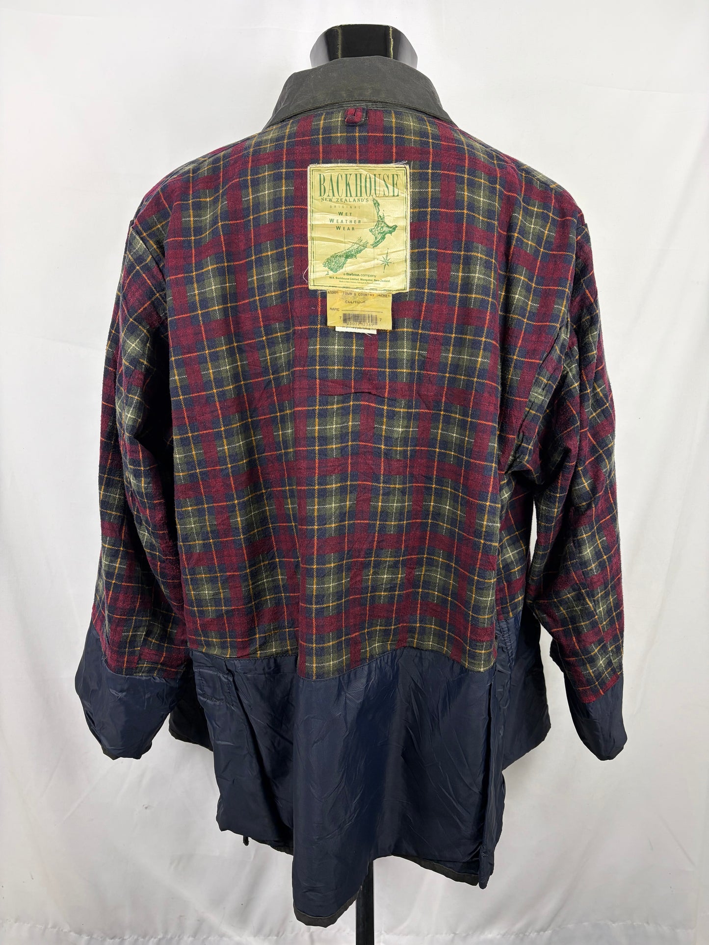 RARO Barbour Backhouse Nero C44/112cm Riding short Black Wax Jacket Size XLarge - Shop In London
