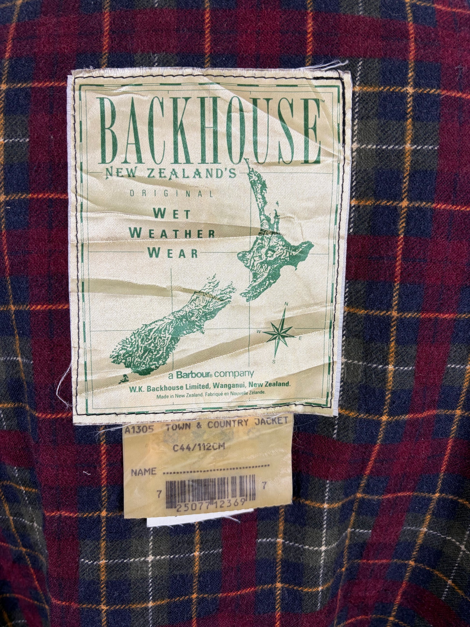RARO Barbour Backhouse Nero C44/112cm Riding short Black Wax Jacket Size XLarge - Shop In London