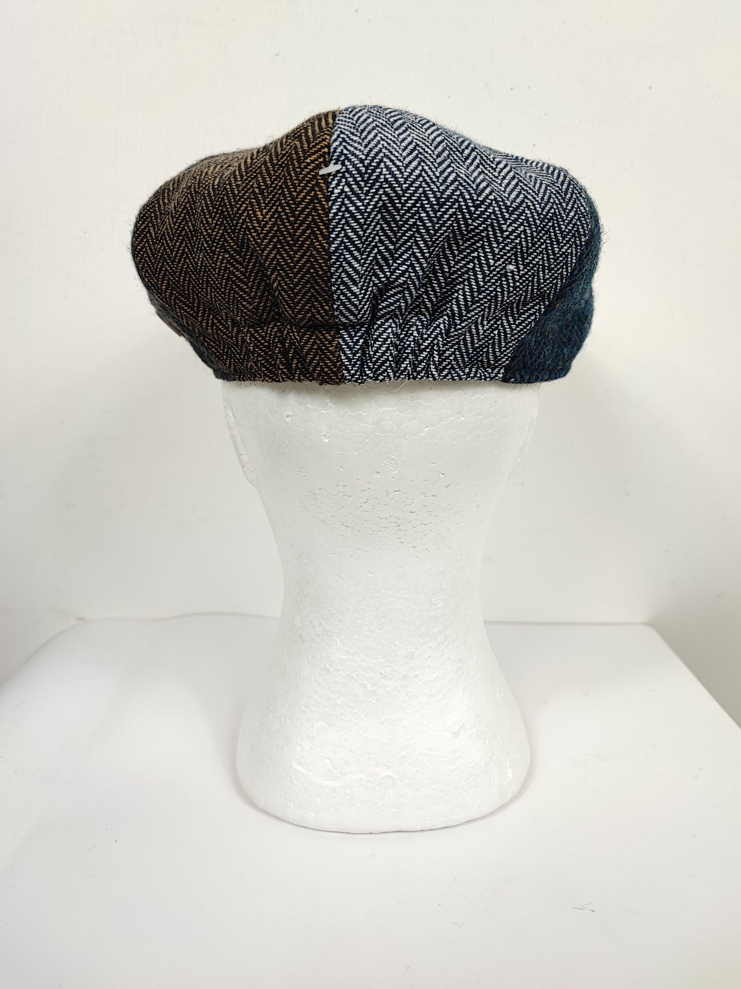 Coppola nuova in lana colorata a spina di pesce inglese a otto spicchi stile Peaky Blinders