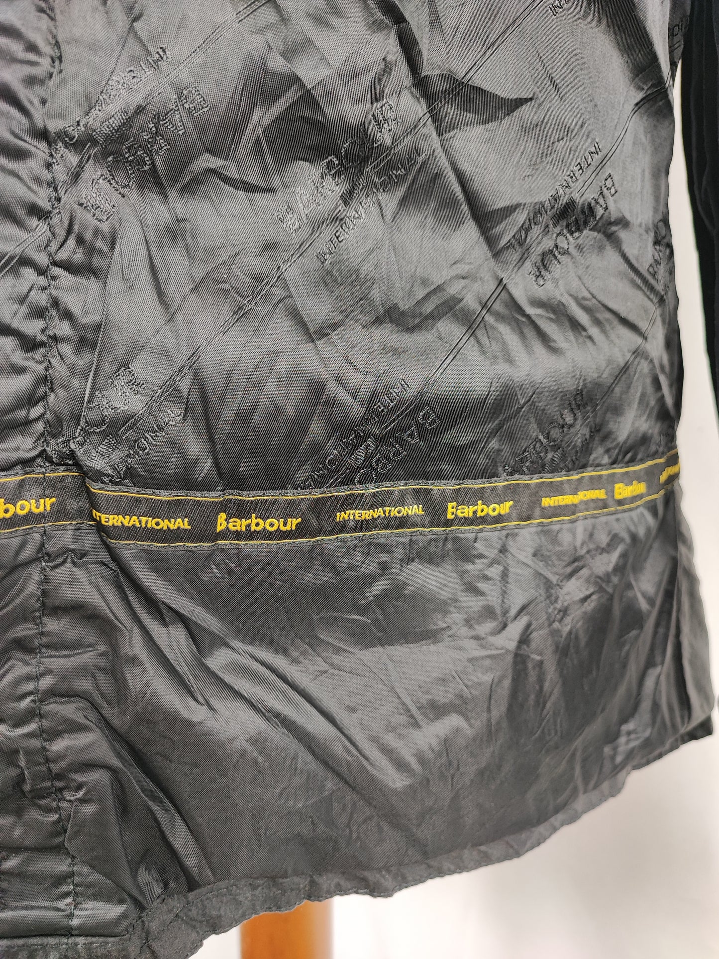 Giacca Barbour International Donna nero SMALL UK10 -Lady Black International Jacket size 10 - Shop In London