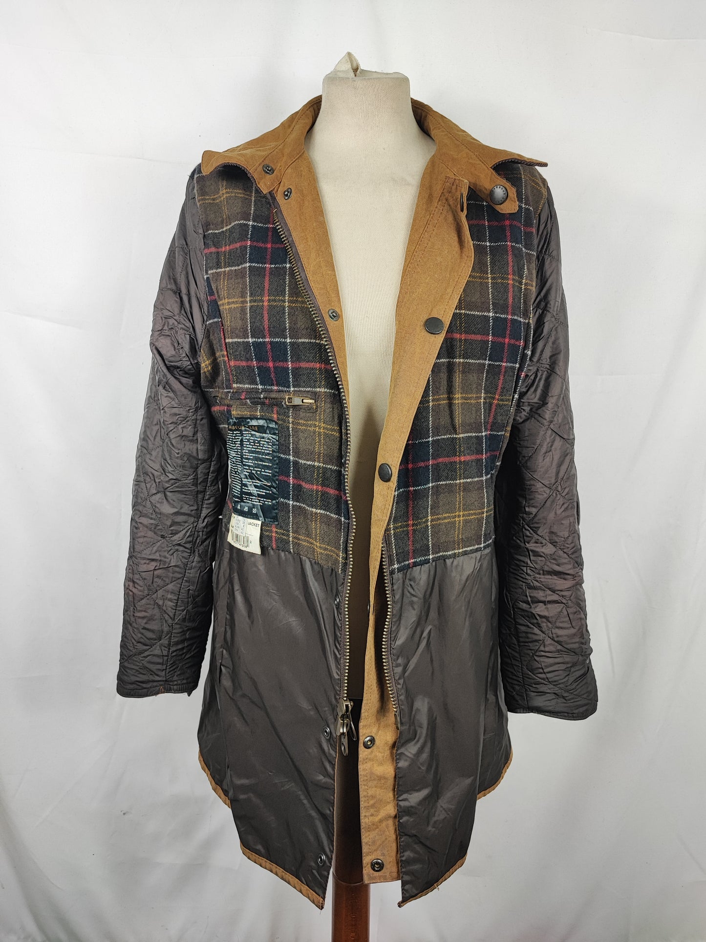 Barbour beige da donna Newmarket UK 12 tg.42 Beige wax Newmarket lady coat size uk12
