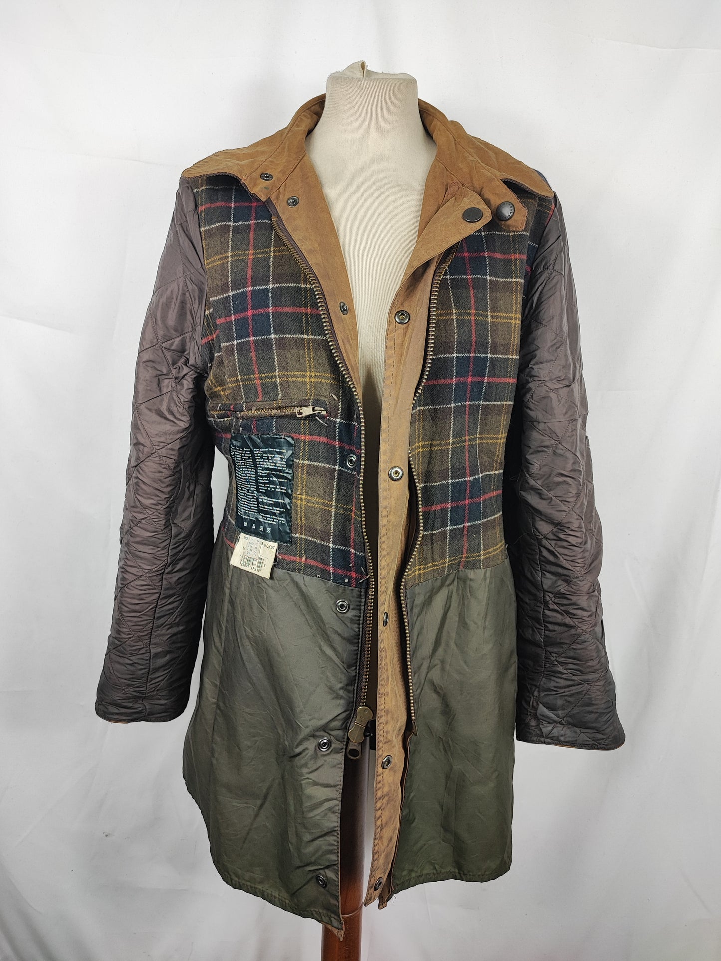 Barbour beige da donna Newmarket UK 14 tg.44 Beige wax Newmarket lady coat size uk14