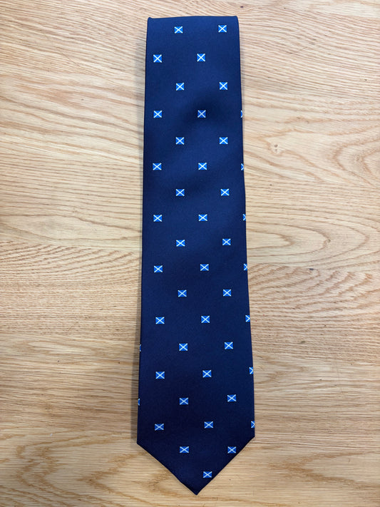 Cravatta inglese in seta con stampa bandiera scozzese blu notte- Navy Scotland Flag Silk Tie