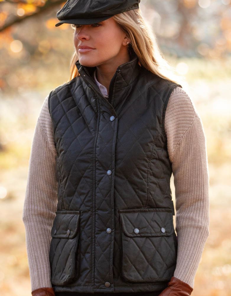 Gilet nuovo da donna cerato inglese colore verde - Lady Wax Olive Quilted Gilet - Shop In London