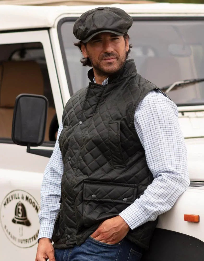 Gilet nuovo da uomo cerato trapuntato inglese colore verde - Man Wax Olive Quilted Gilet - Shop In London