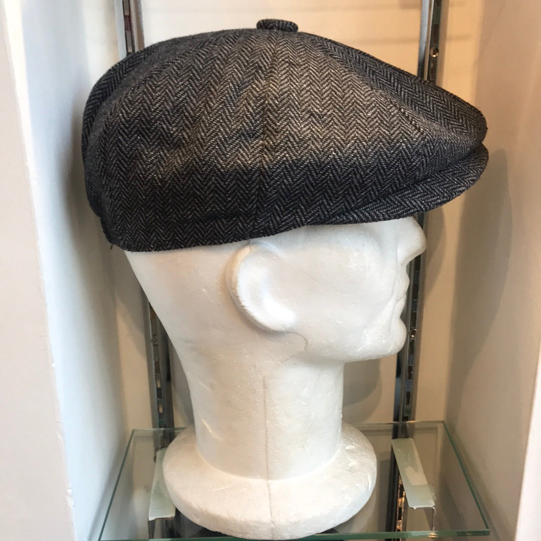 Coppola nuova Peaky Blinders in lana spigata grigio e nera