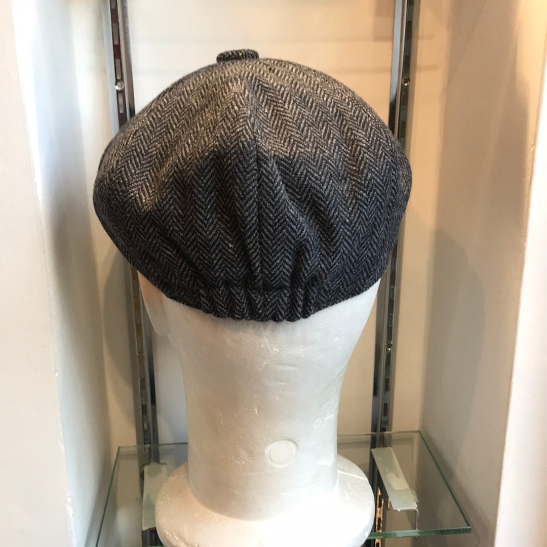 Coppola nuova Peaky Blinders in lana spigata grigio e nera